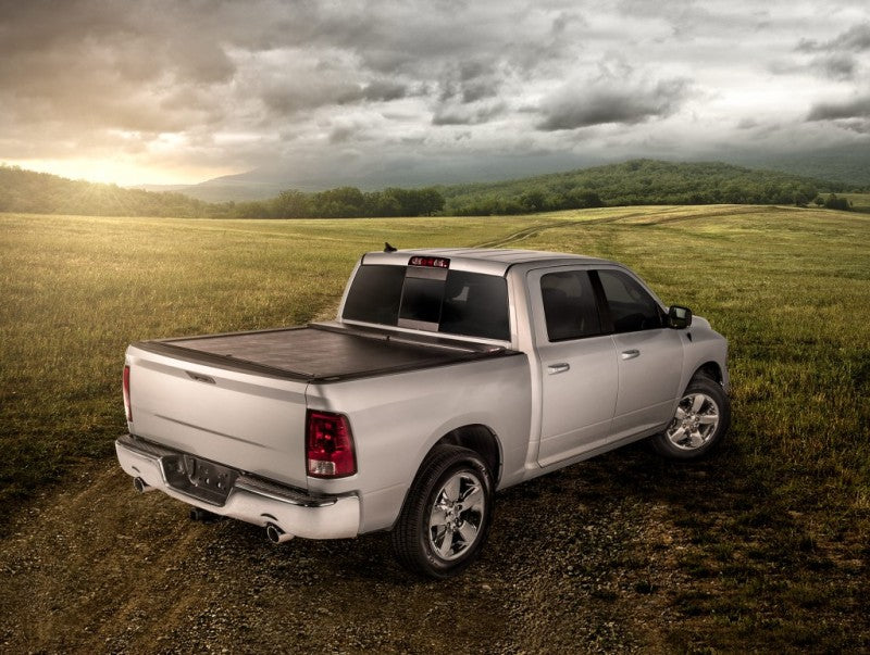 Roll-N-Lock 17-18 Ford F-250/F-350 Super Duty LB 96-1/2in M-Series Retractable Tonneau Cover