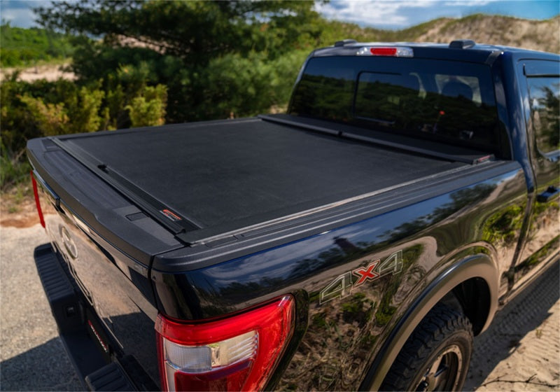 Roll-N-Lock 16-18 Toyota Tacoma Crew Cab SB 60-1/2in M-Series Retractable Tonneau Cover