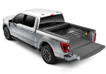 Load image into Gallery viewer, Roll-N-Lock 17-19 Ford F-250/F-350 Super Duty SB 80-3/8in Cargo Manager